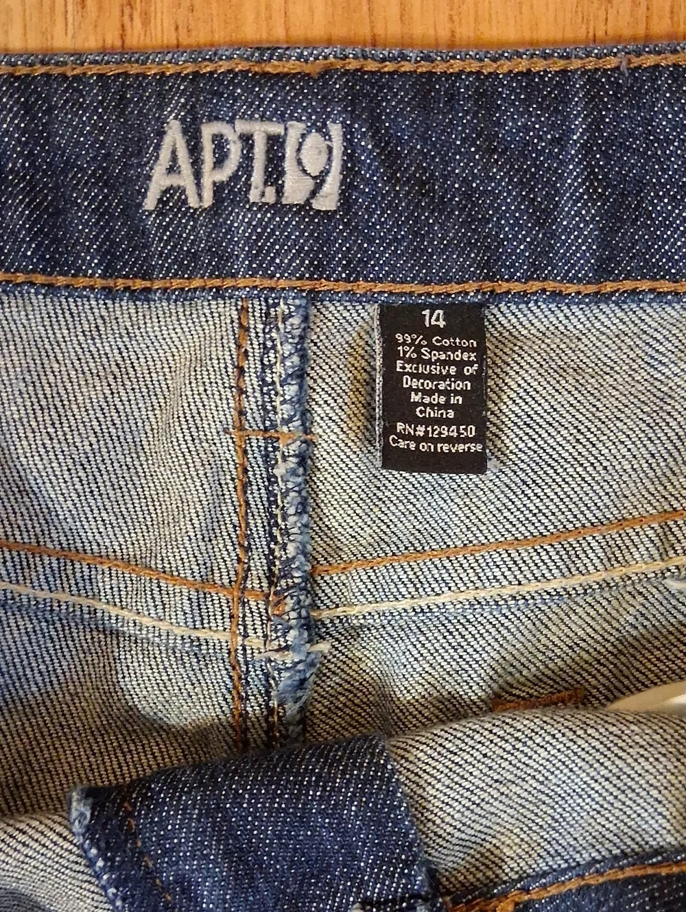 APT. 9 Dark Wash Distressed Women's Jeans